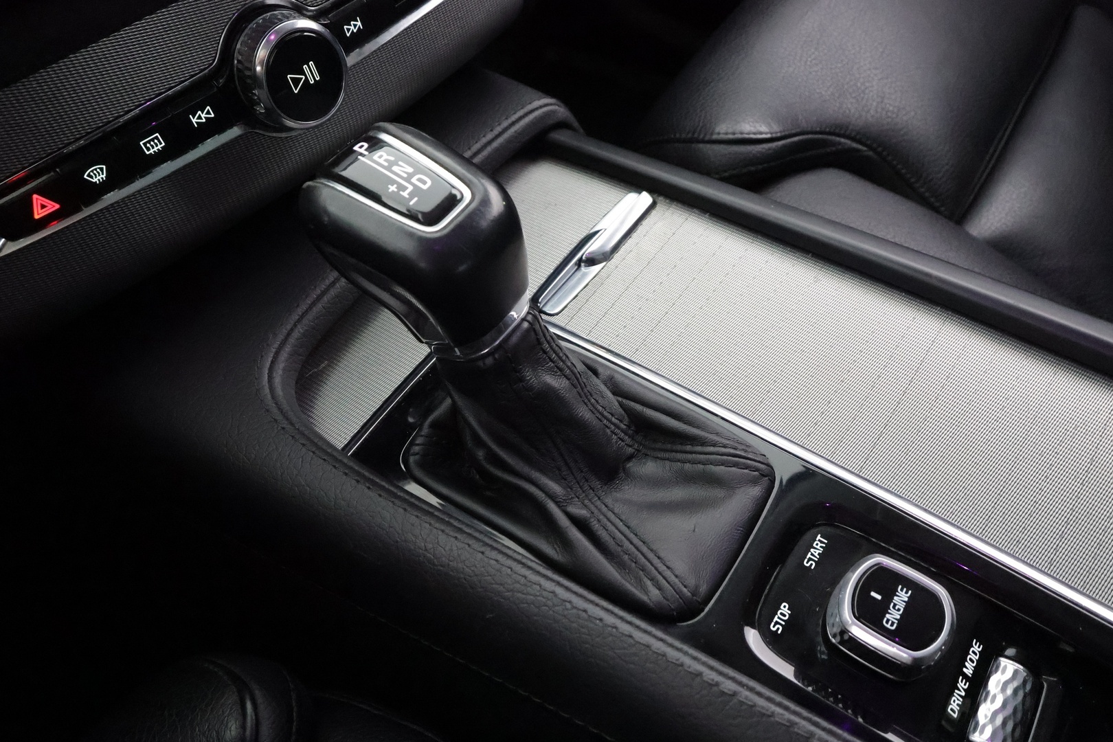 VOLVO XC90 2016
