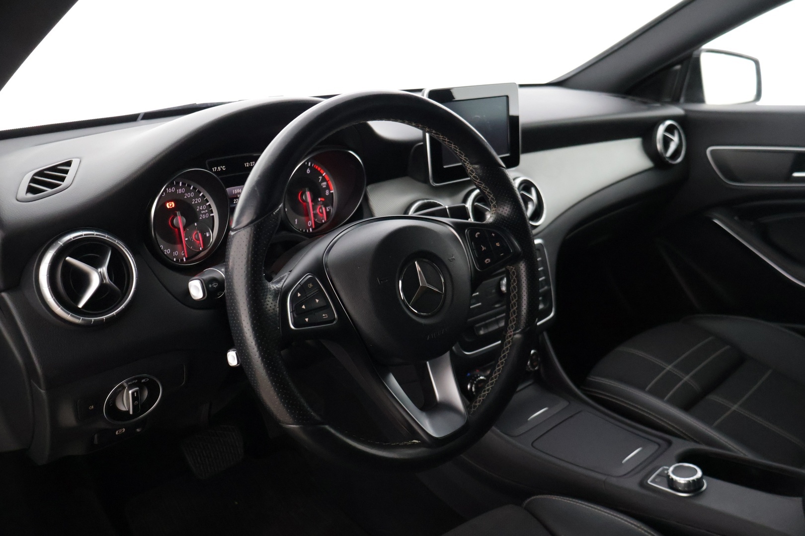 MERCEDES-BENZ CLA 2016