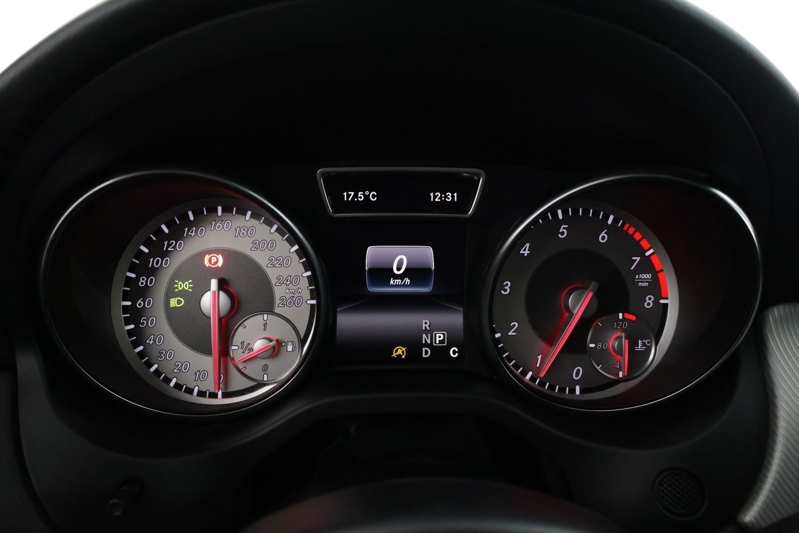 MERCEDES-BENZ CLA 2016