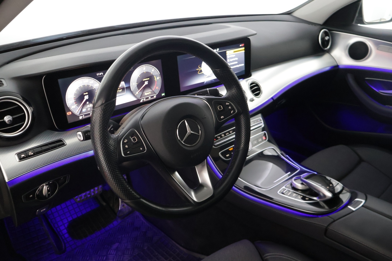 MERCEDES-BENZ E 2017