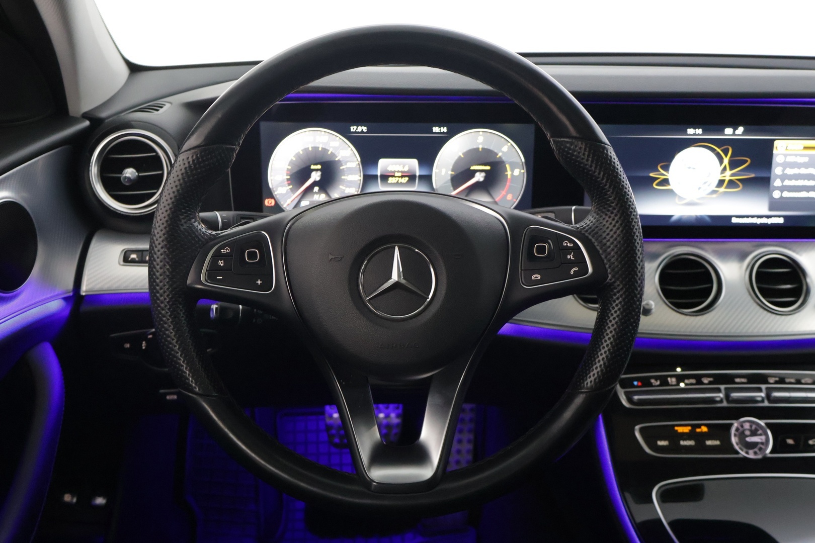 MERCEDES-BENZ E 2017