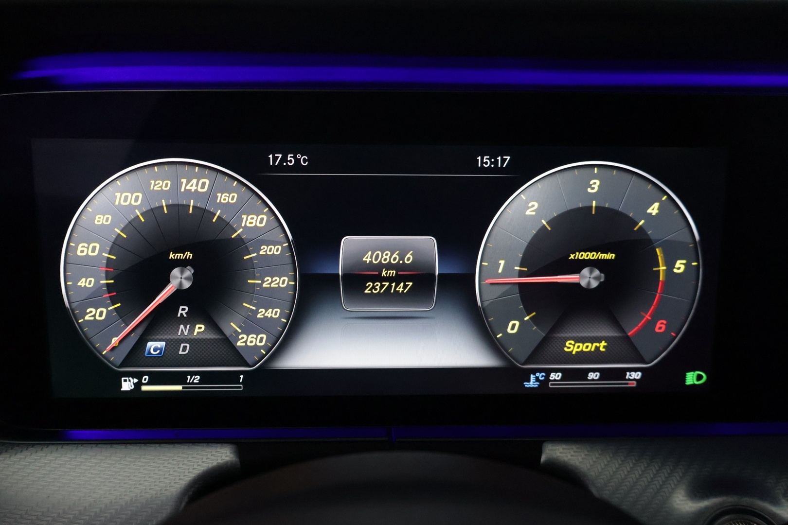 MERCEDES-BENZ E 2017