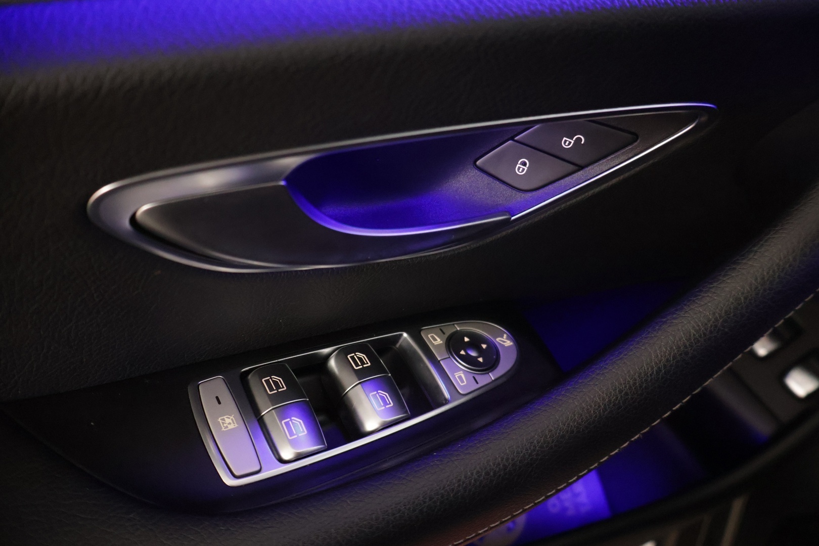 MERCEDES-BENZ E 2017