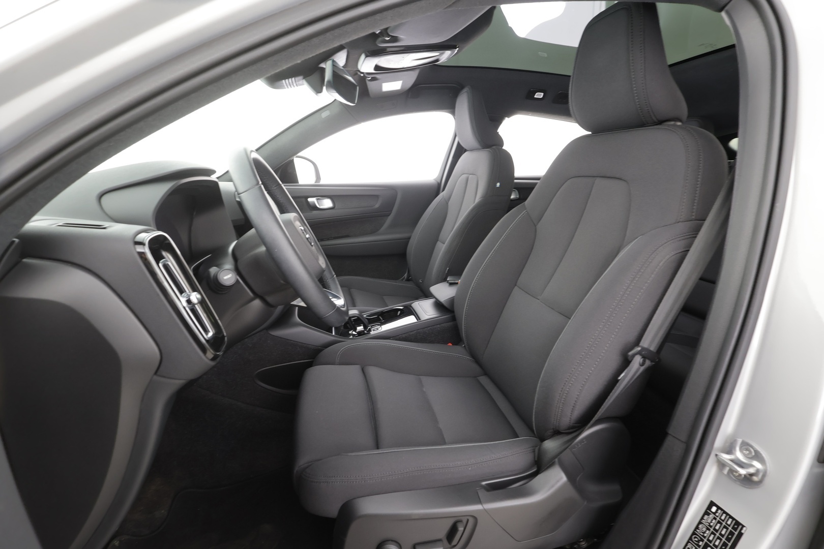 VOLVO C40 2023