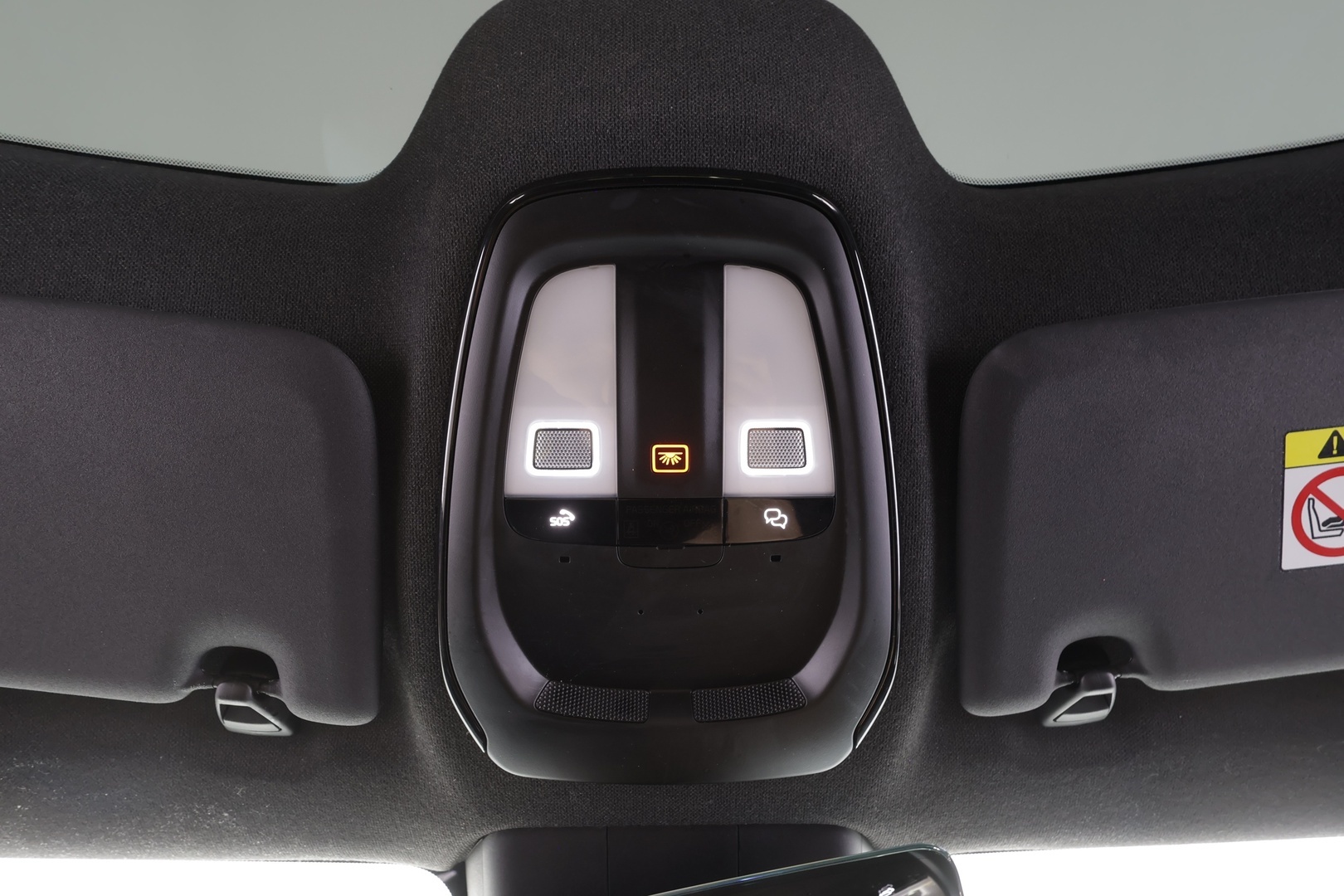 VOLVO C40 2023