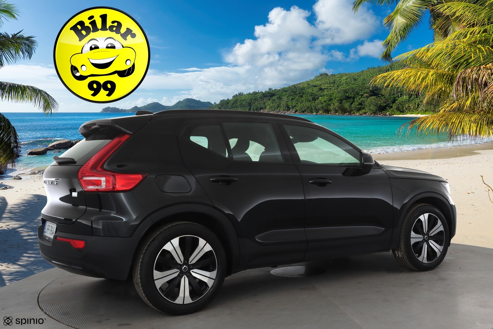 VOLVO XC40 2023