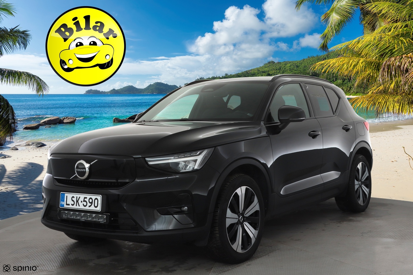 VOLVO XC40 2023