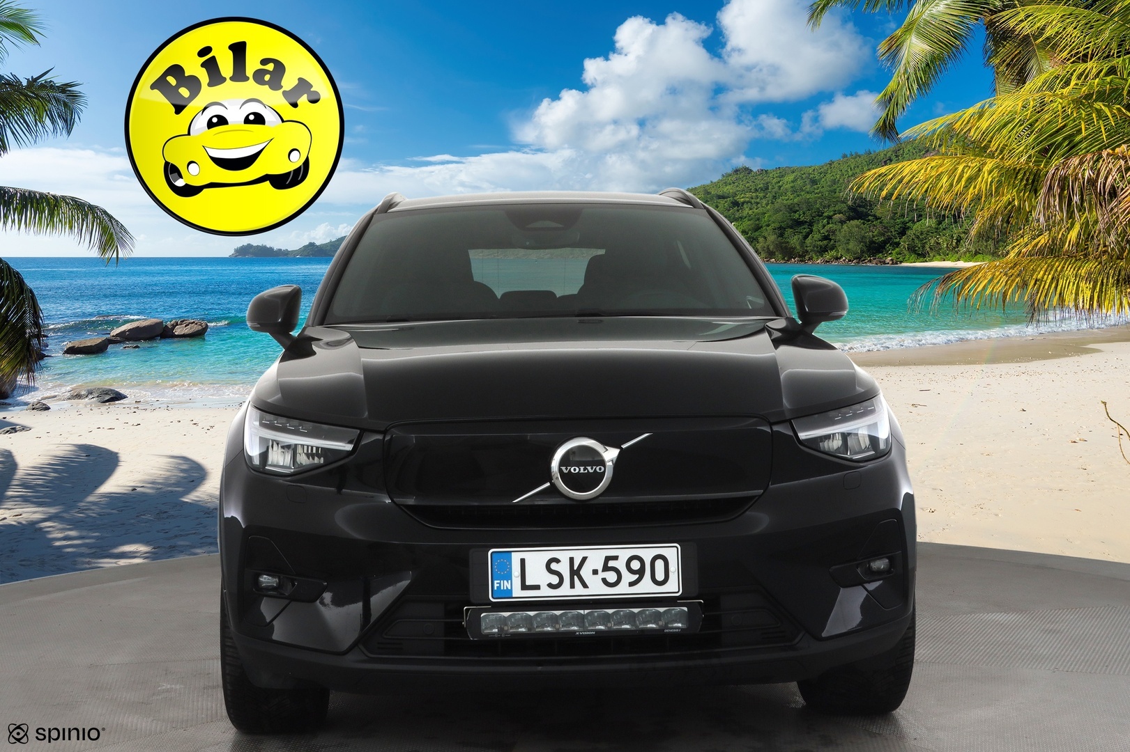 VOLVO XC40 2023