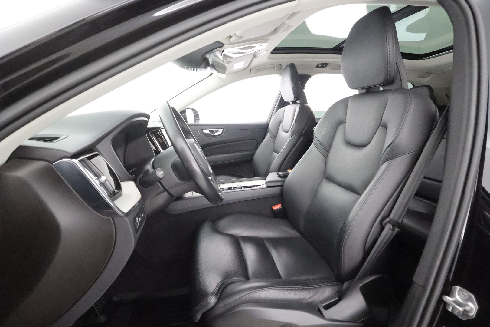 VOLVO XC60 2021