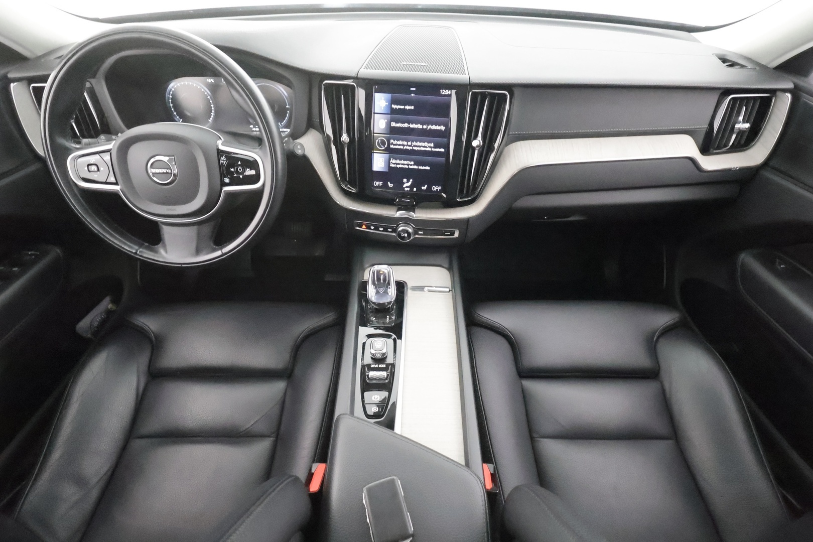 VOLVO XC60 2021