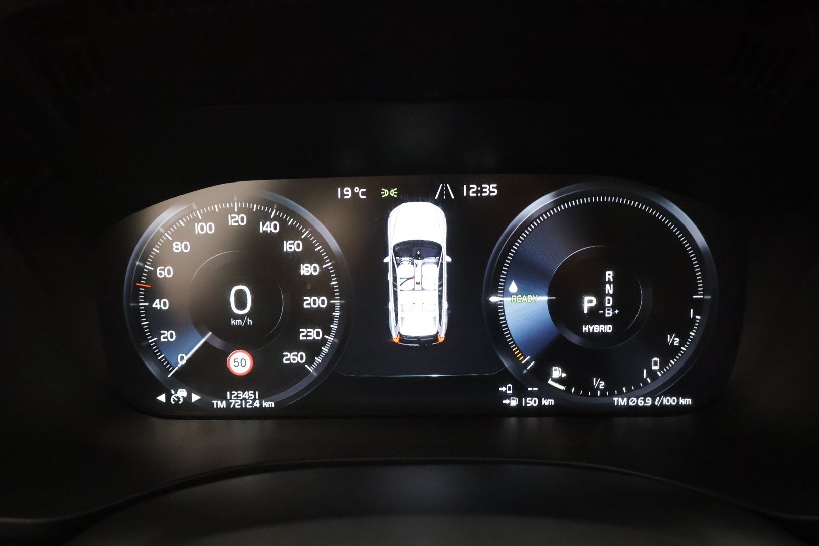 VOLVO XC60 2021