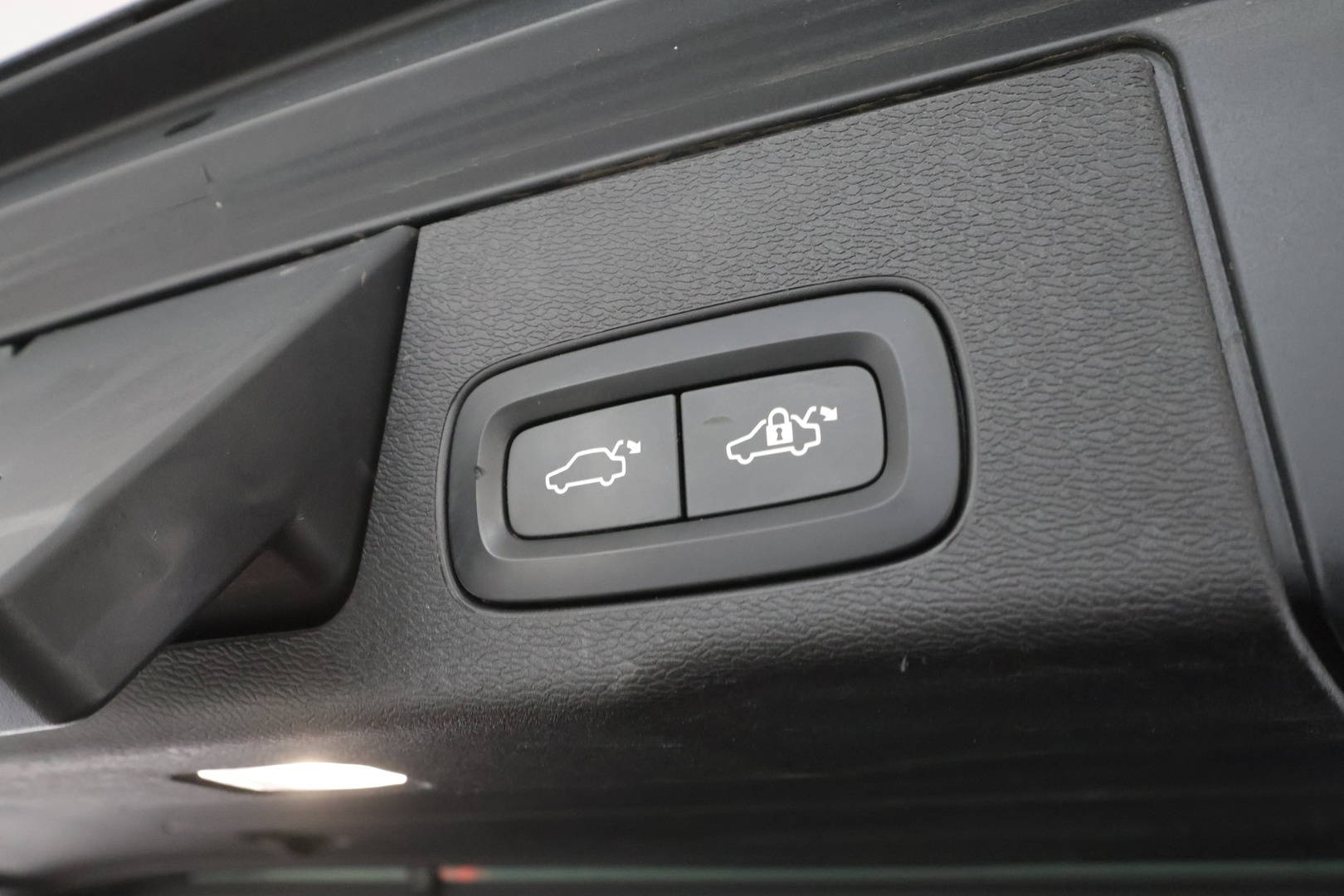 VOLVO XC60 2021