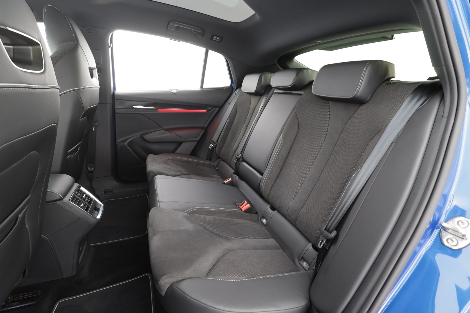 SKODA Enyaq 2024