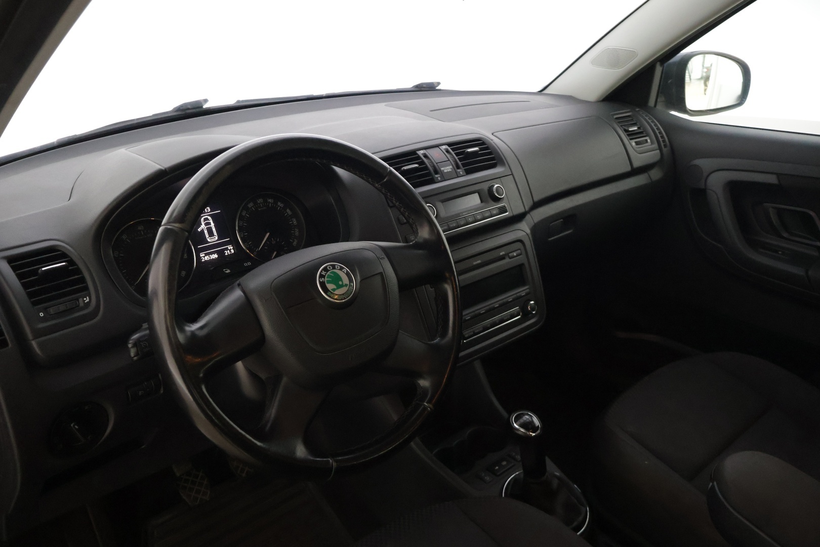 SKODA Fabia 2012