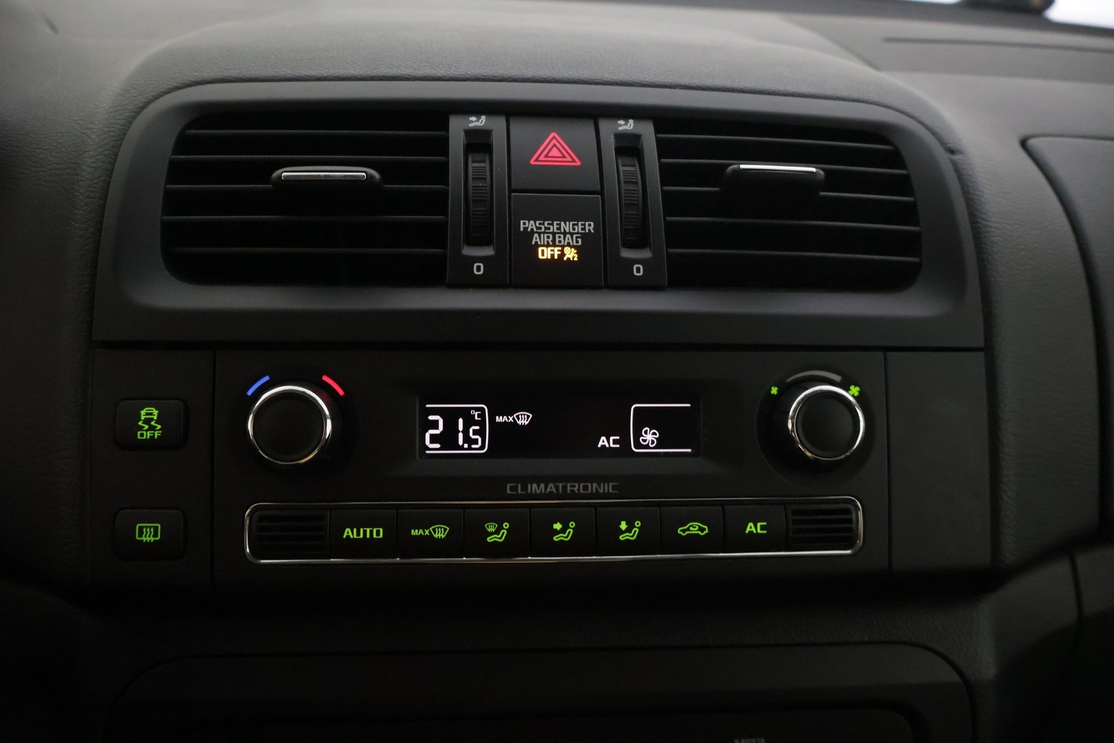 SKODA Fabia 2012