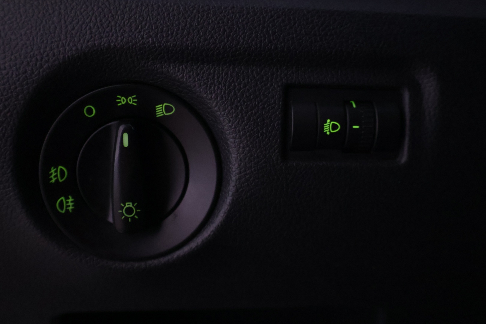 SKODA Fabia 2012