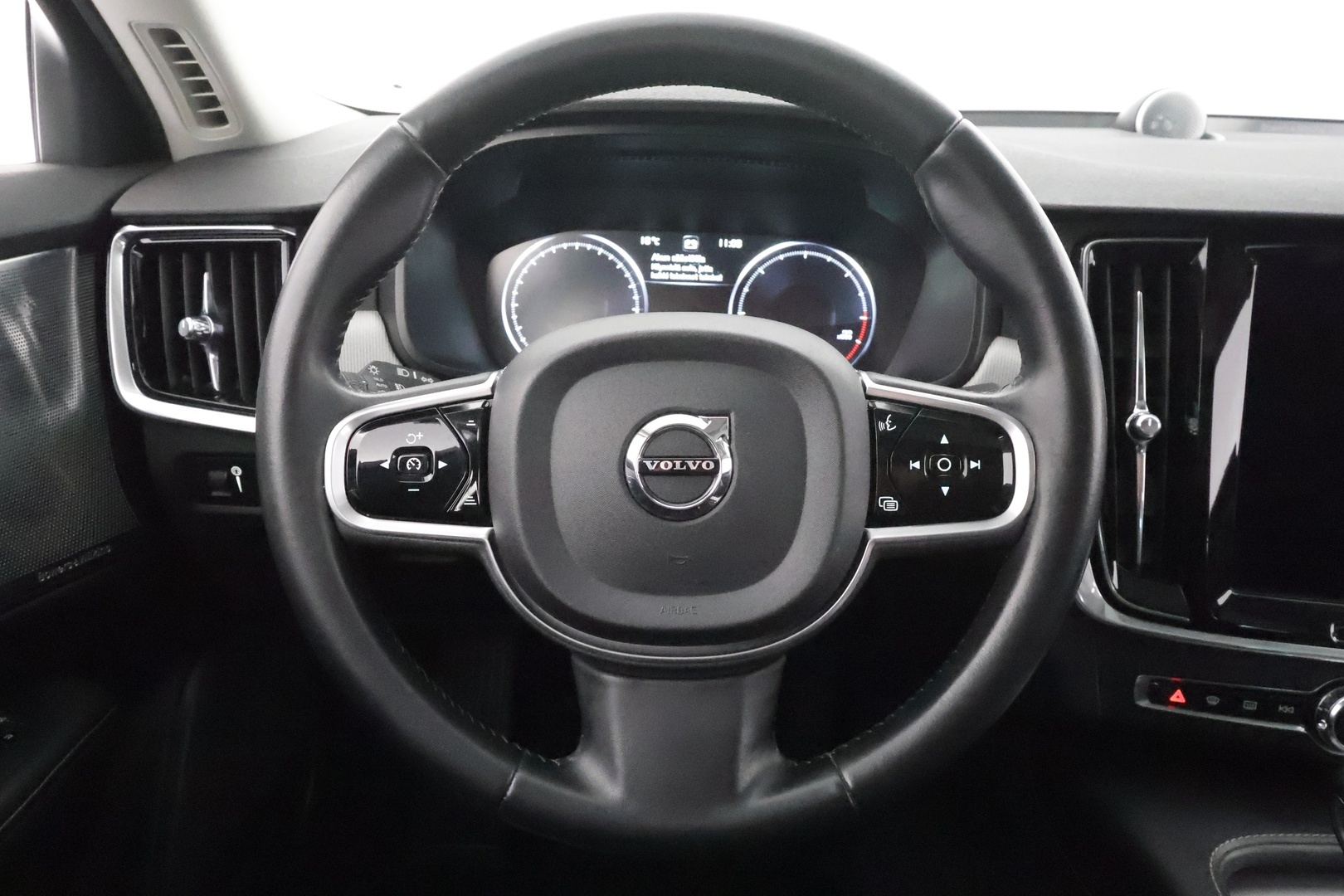 VOLVO S90 2016