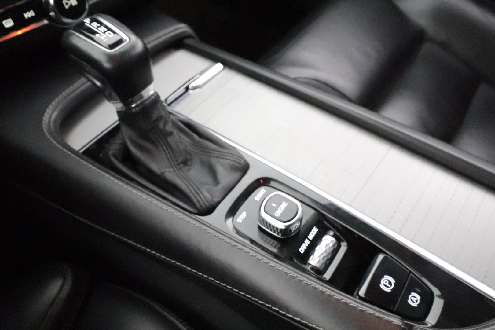 VOLVO S90 2016