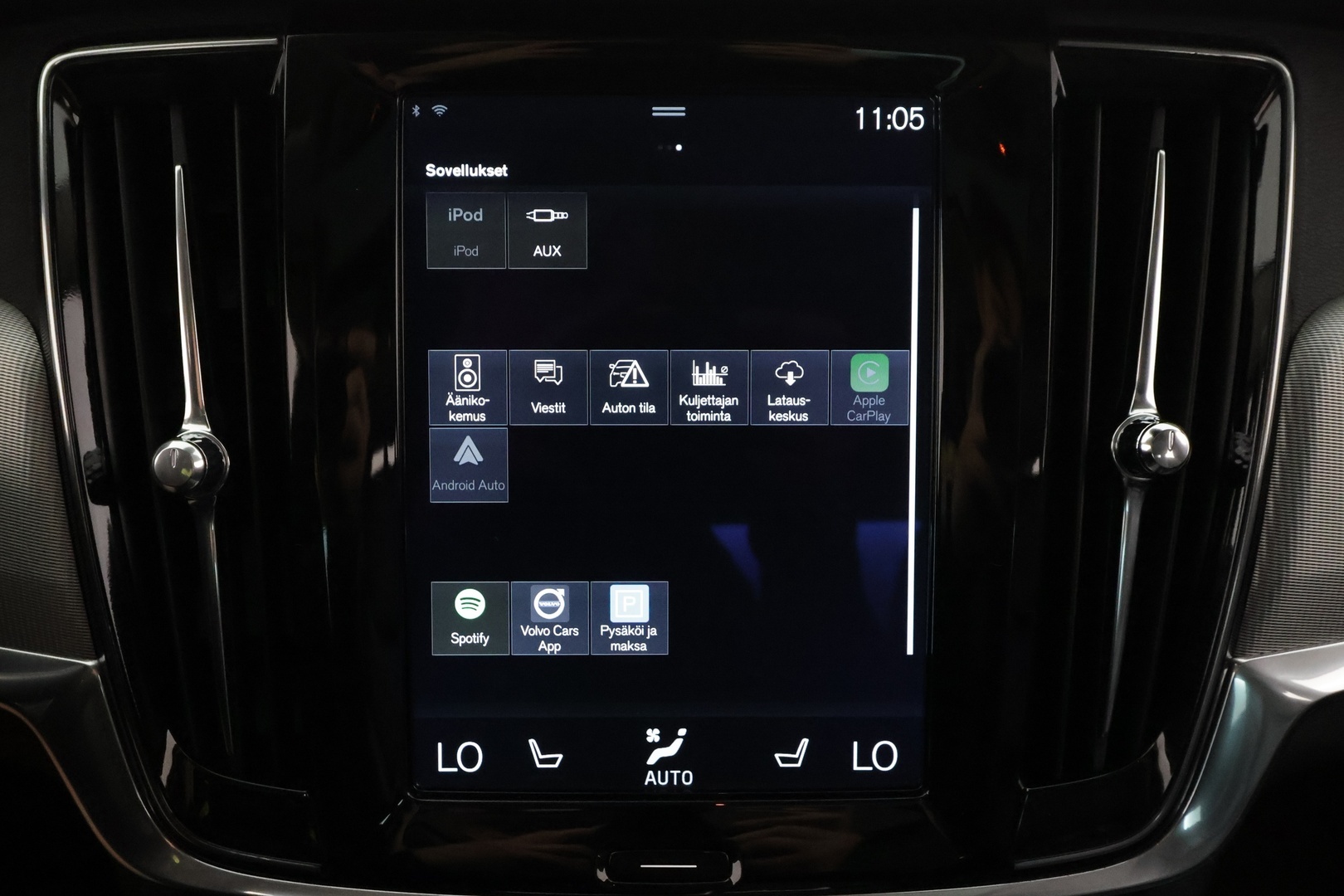 VOLVO S90 2016