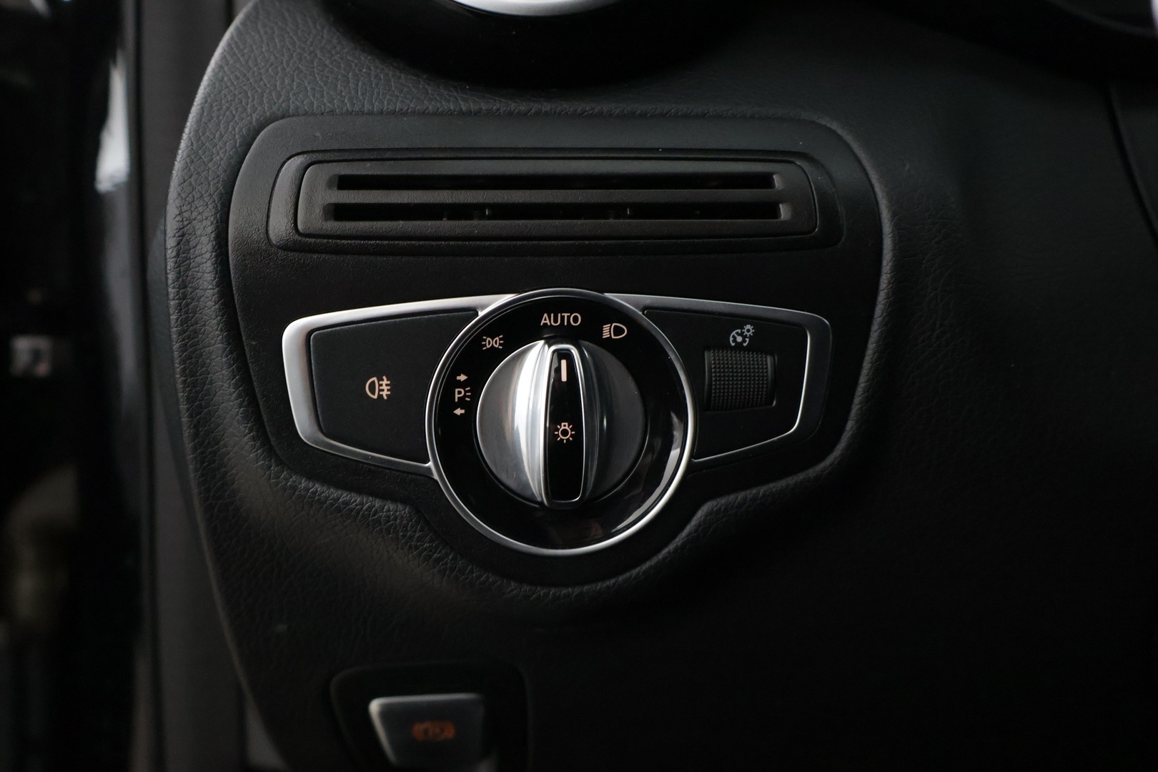 MERCEDES-BENZ C 2016