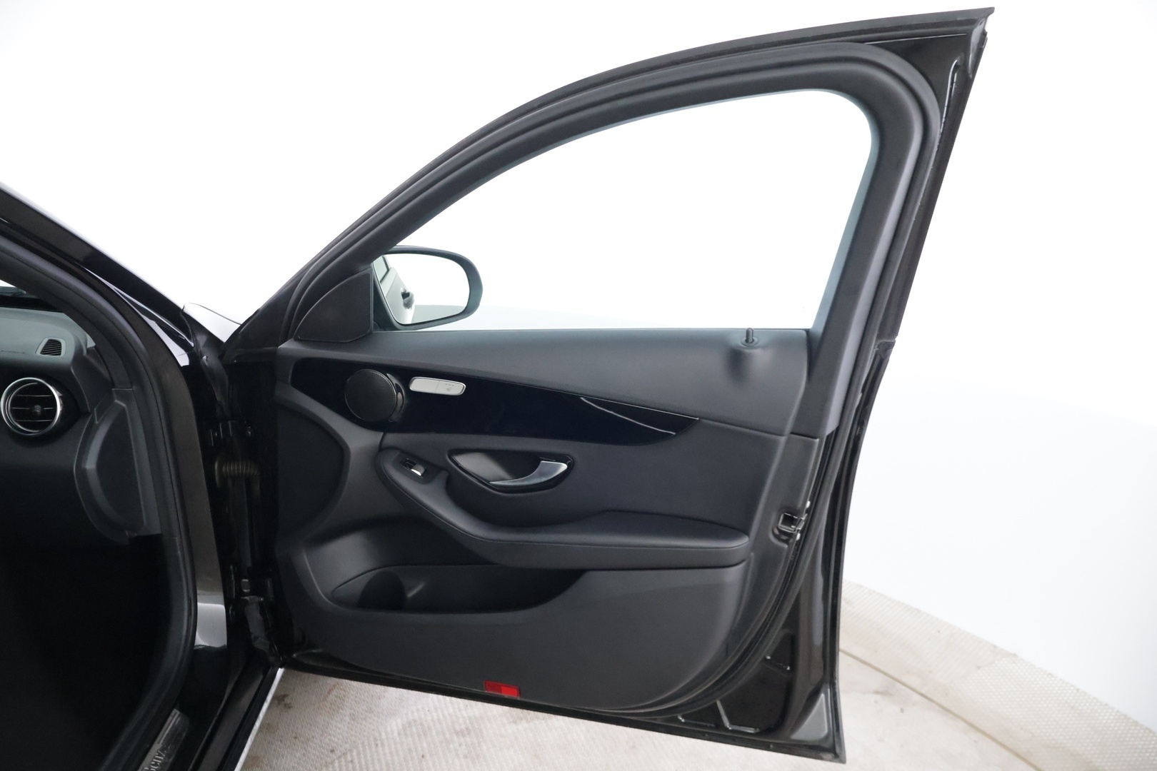 MERCEDES-BENZ C 2016