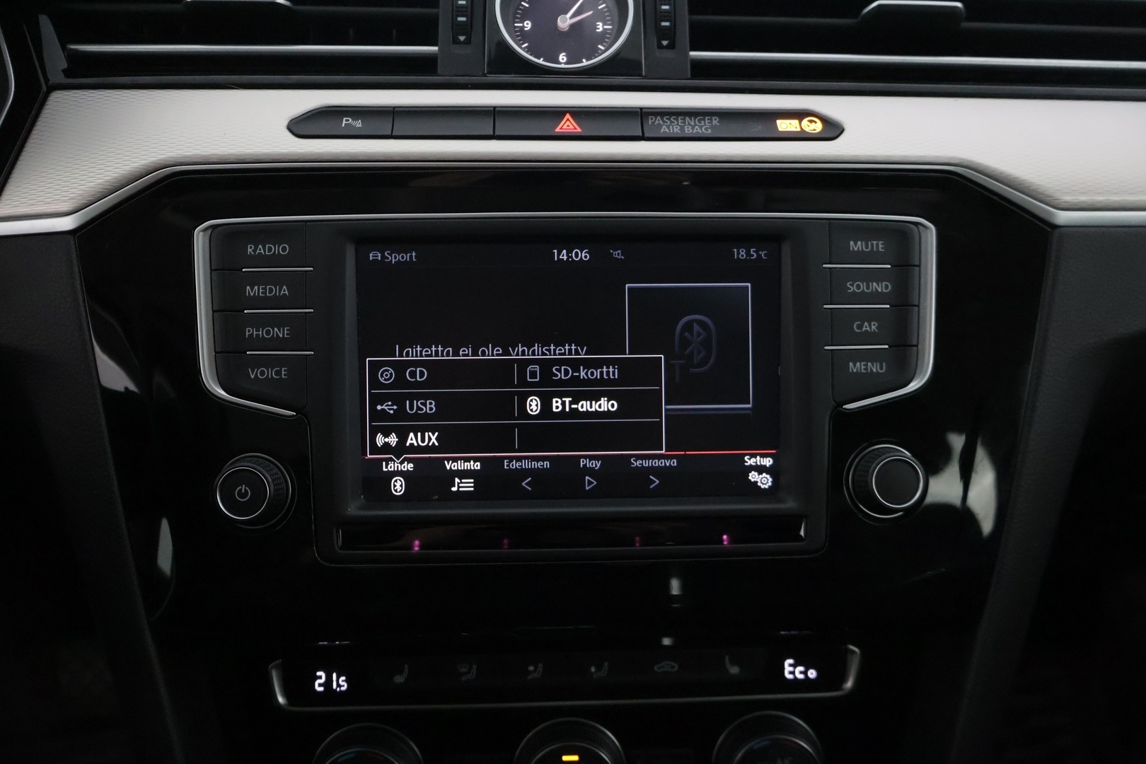 VOLKSWAGEN PASSAT 2016