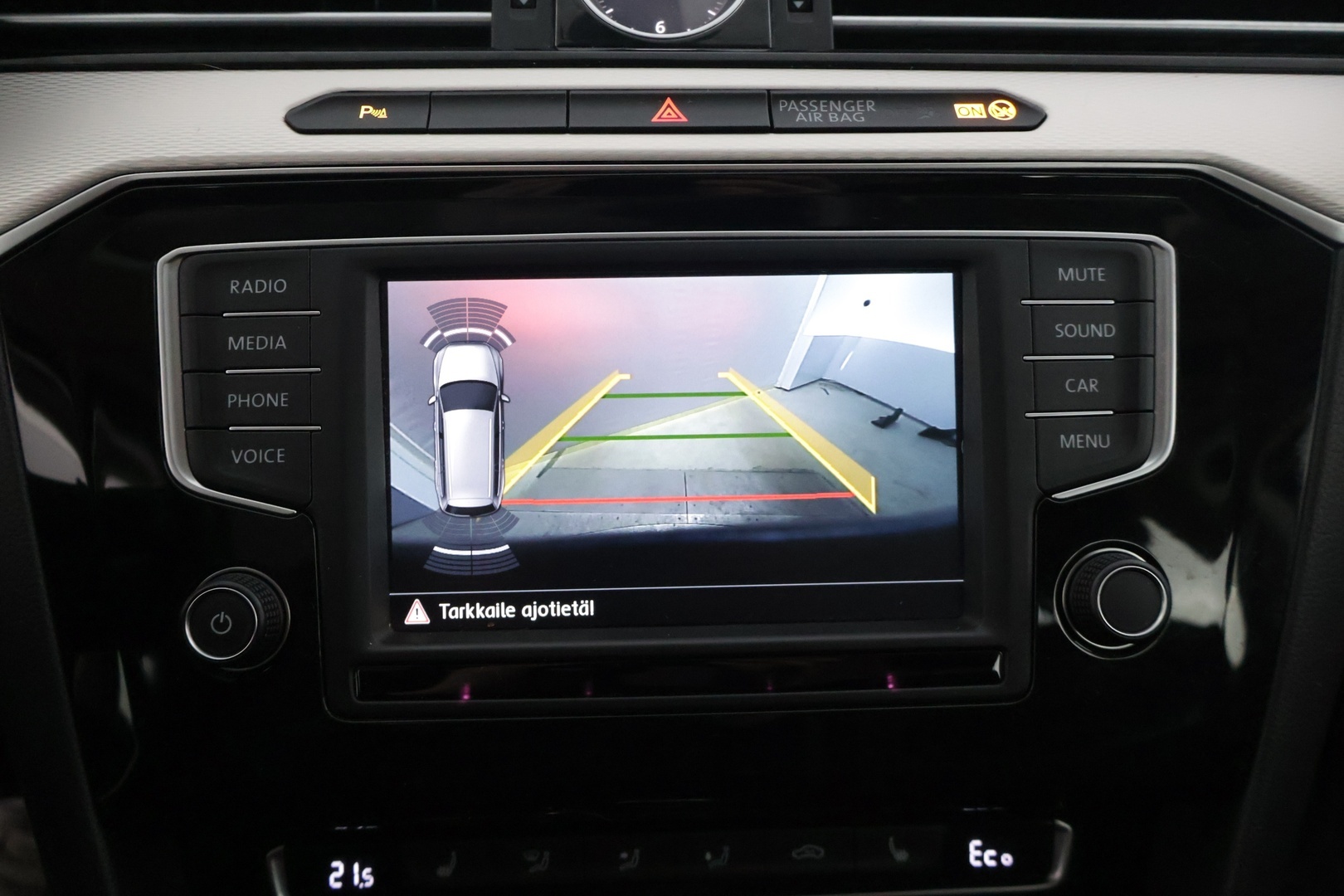 VOLKSWAGEN PASSAT 2016