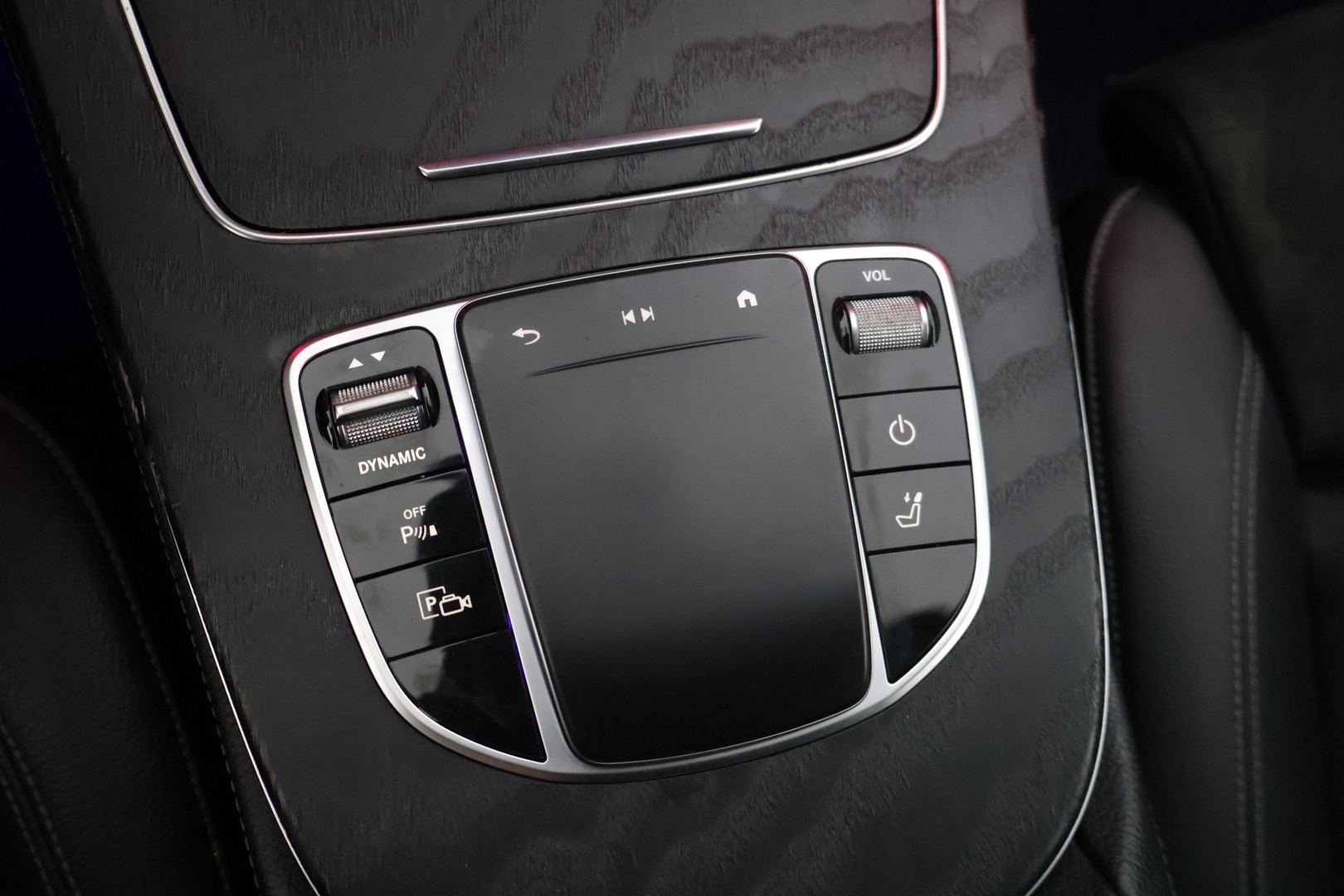 MERCEDES-BENZ E 2021