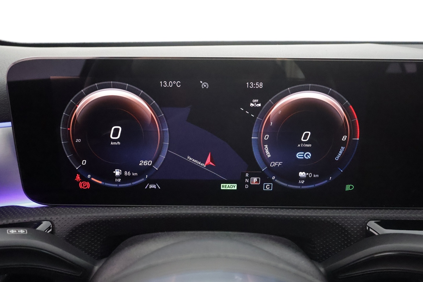 MERCEDES-BENZ A 2023