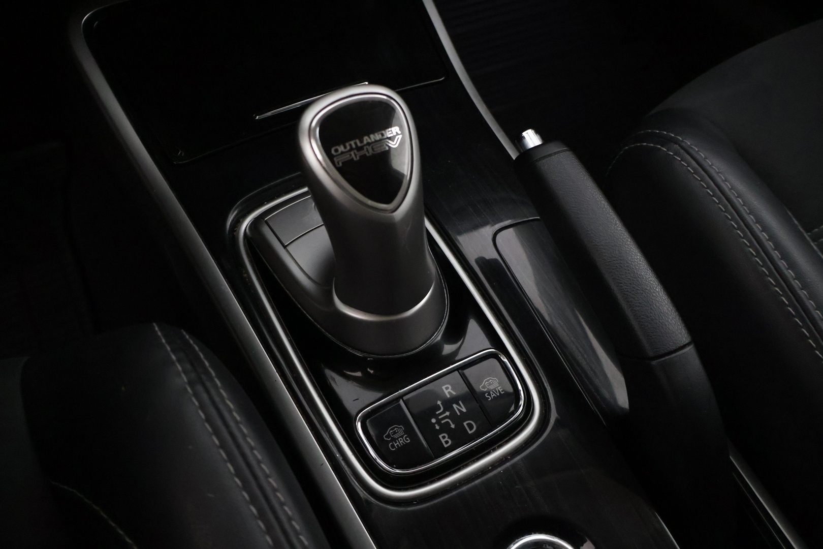 MITSUBISHI Outlander 2016