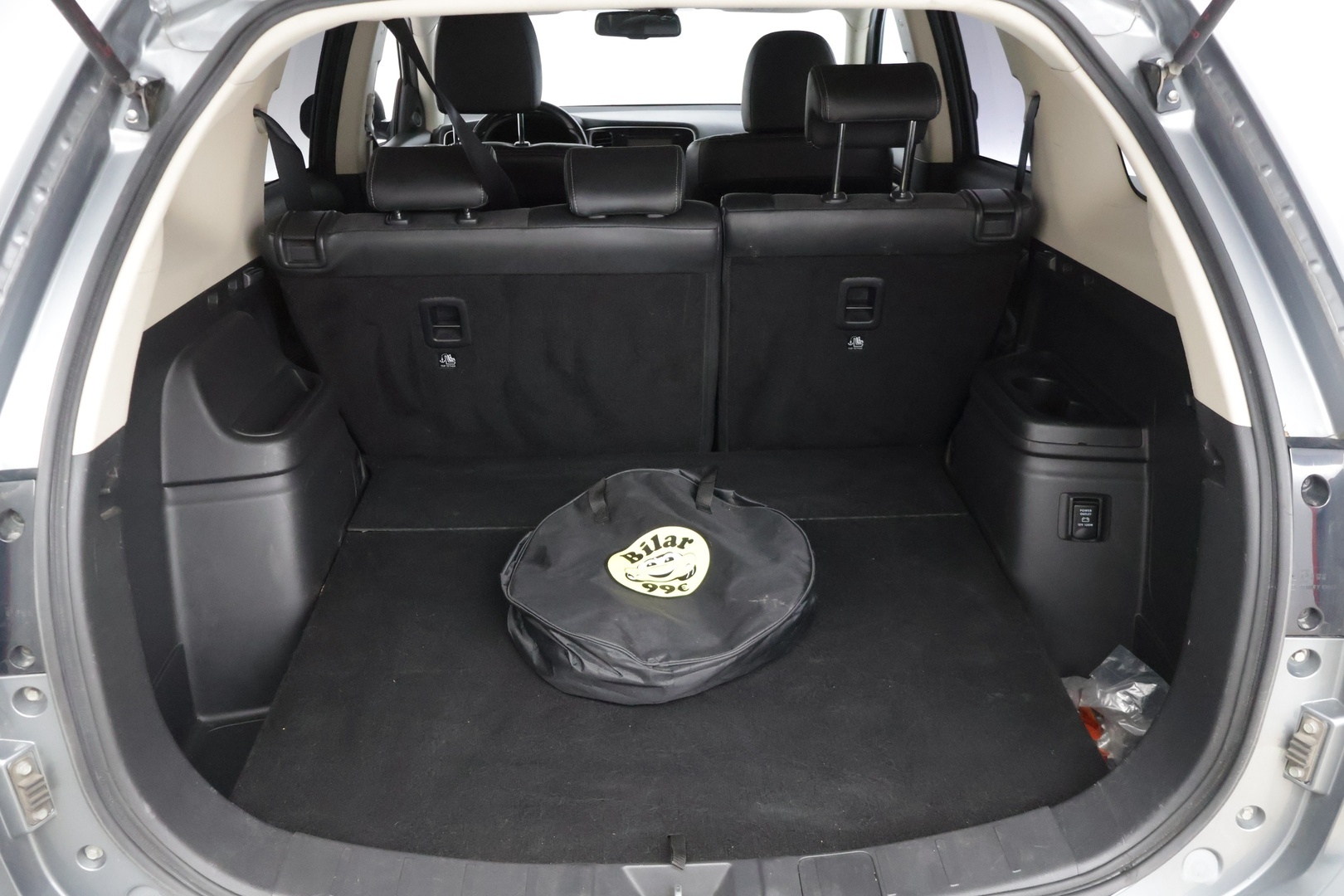 MITSUBISHI Outlander 2016