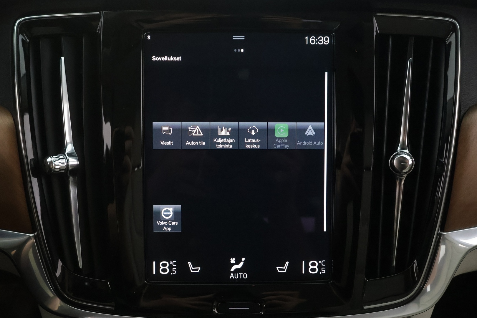 VOLVO V90 2021