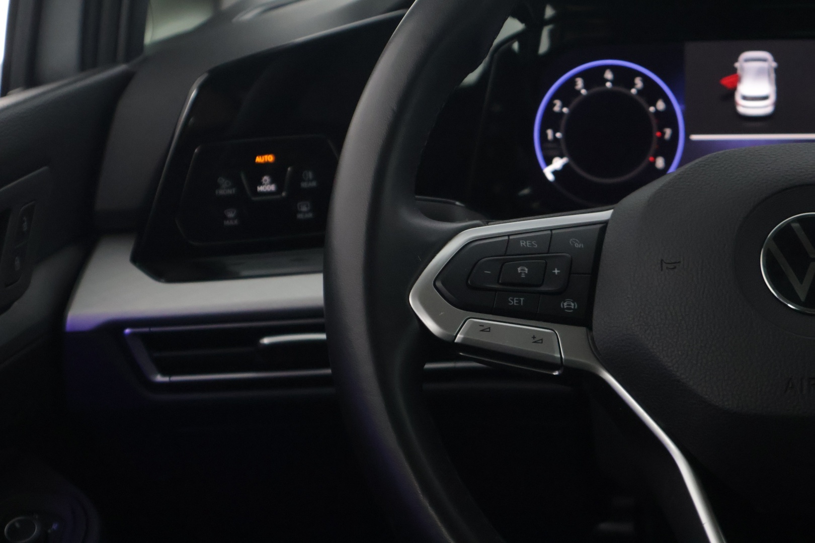 VOLKSWAGEN Golf 2021