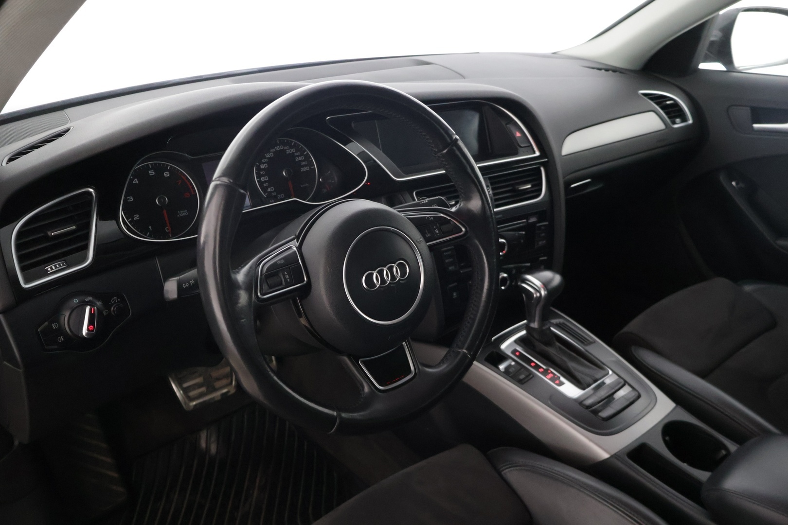 AUDI A4 2015