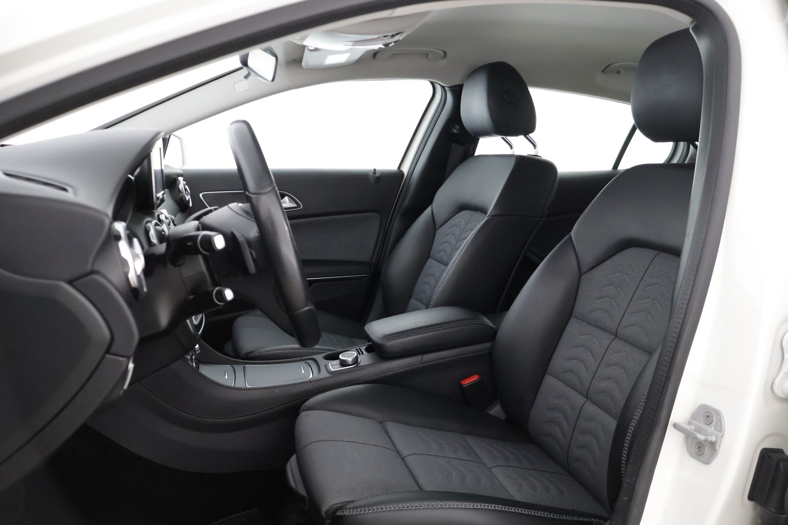 MERCEDES-BENZ GLA 2018