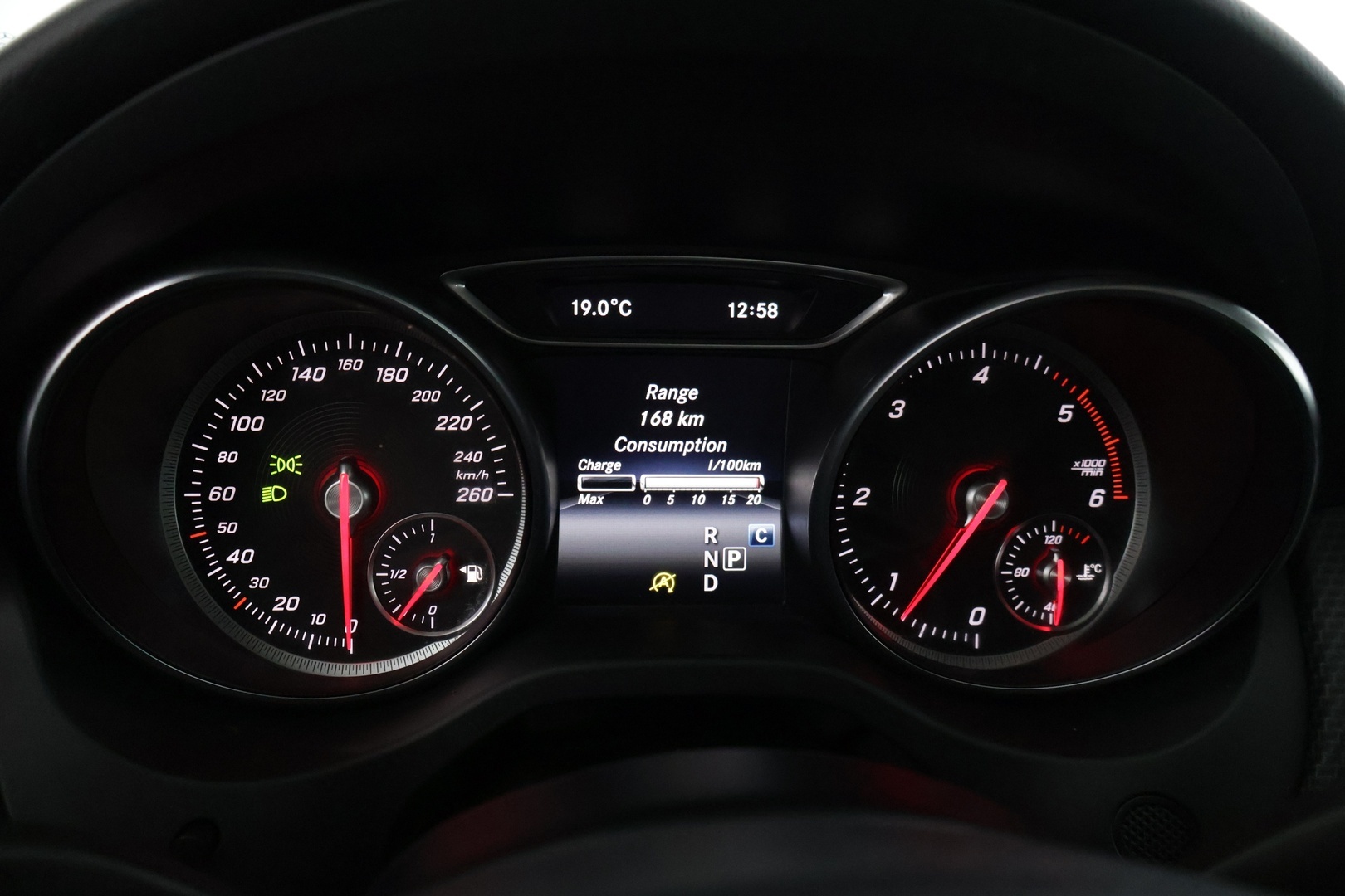 MERCEDES-BENZ GLA 2018