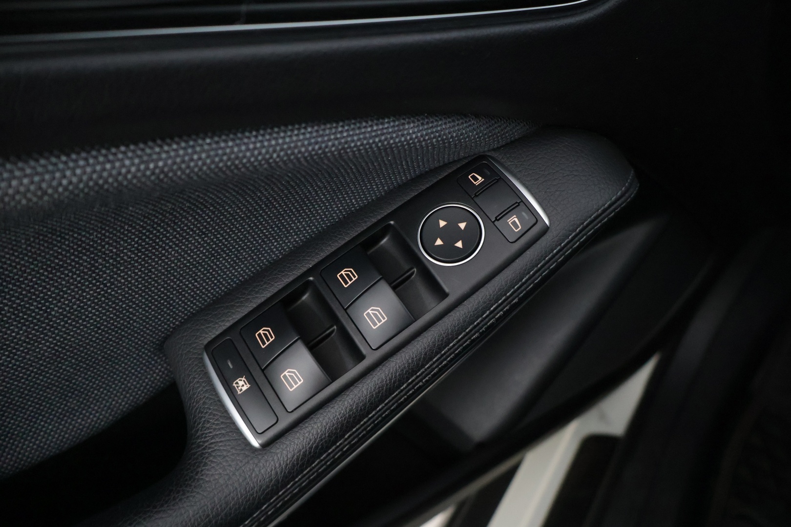 MERCEDES-BENZ GLA 2018