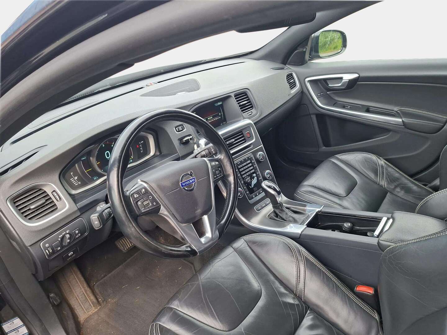 VOLVO V60 2014