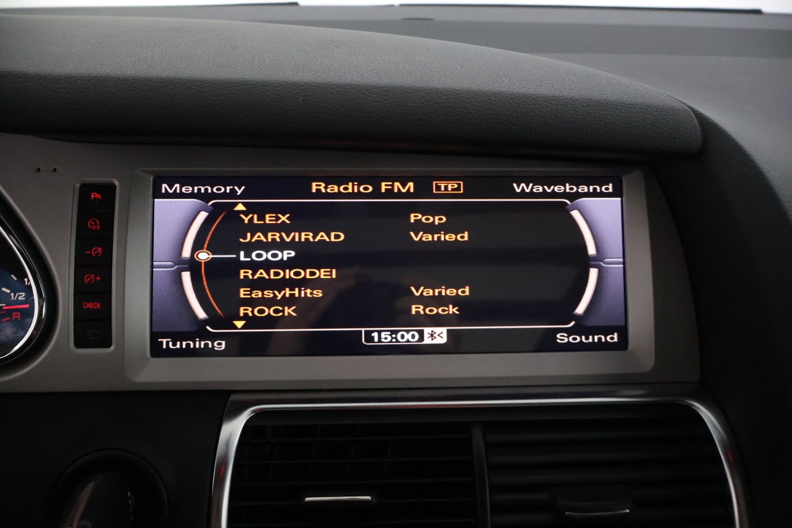 AUDI Q7 2011