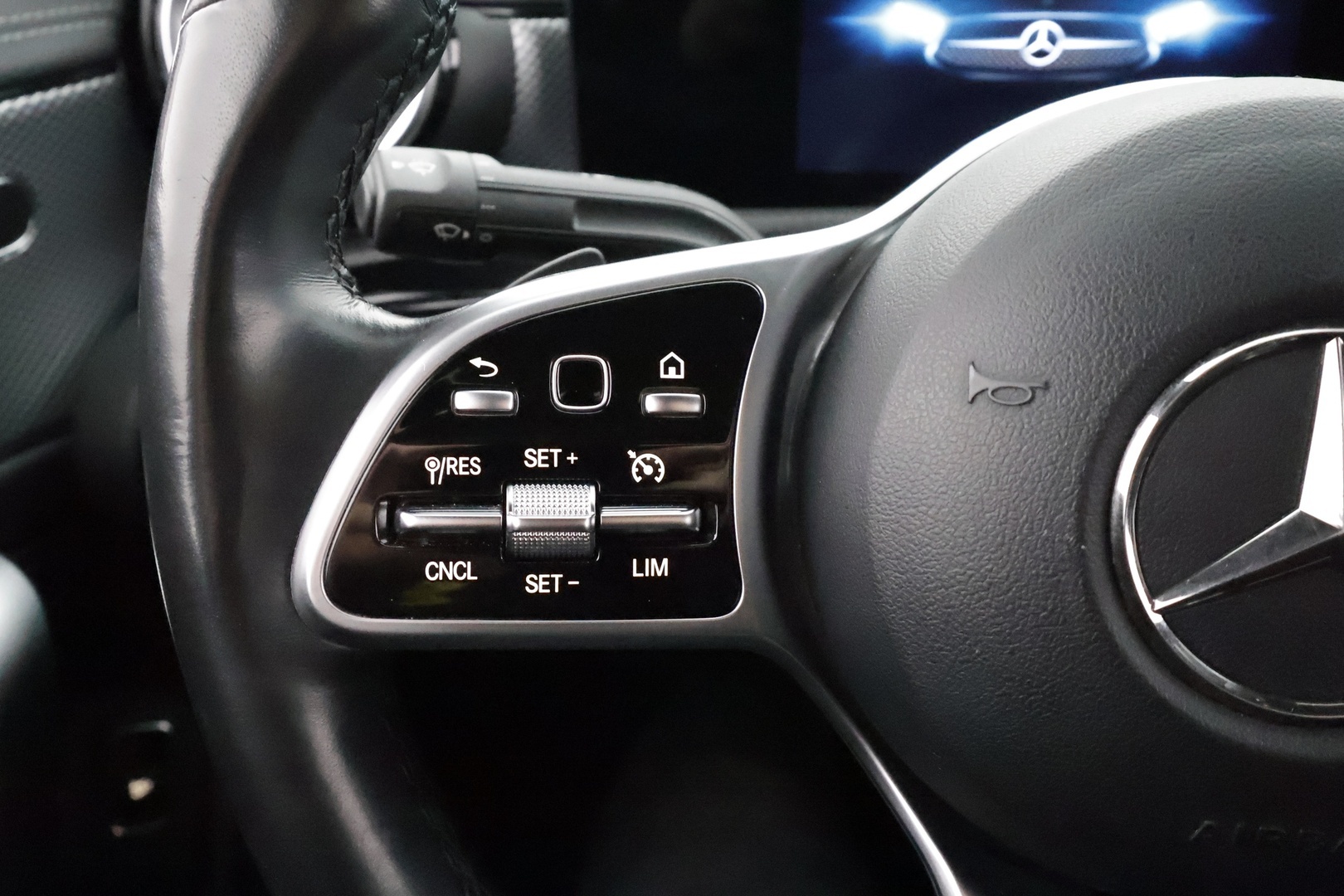 MERCEDES-BENZ CLA 2022