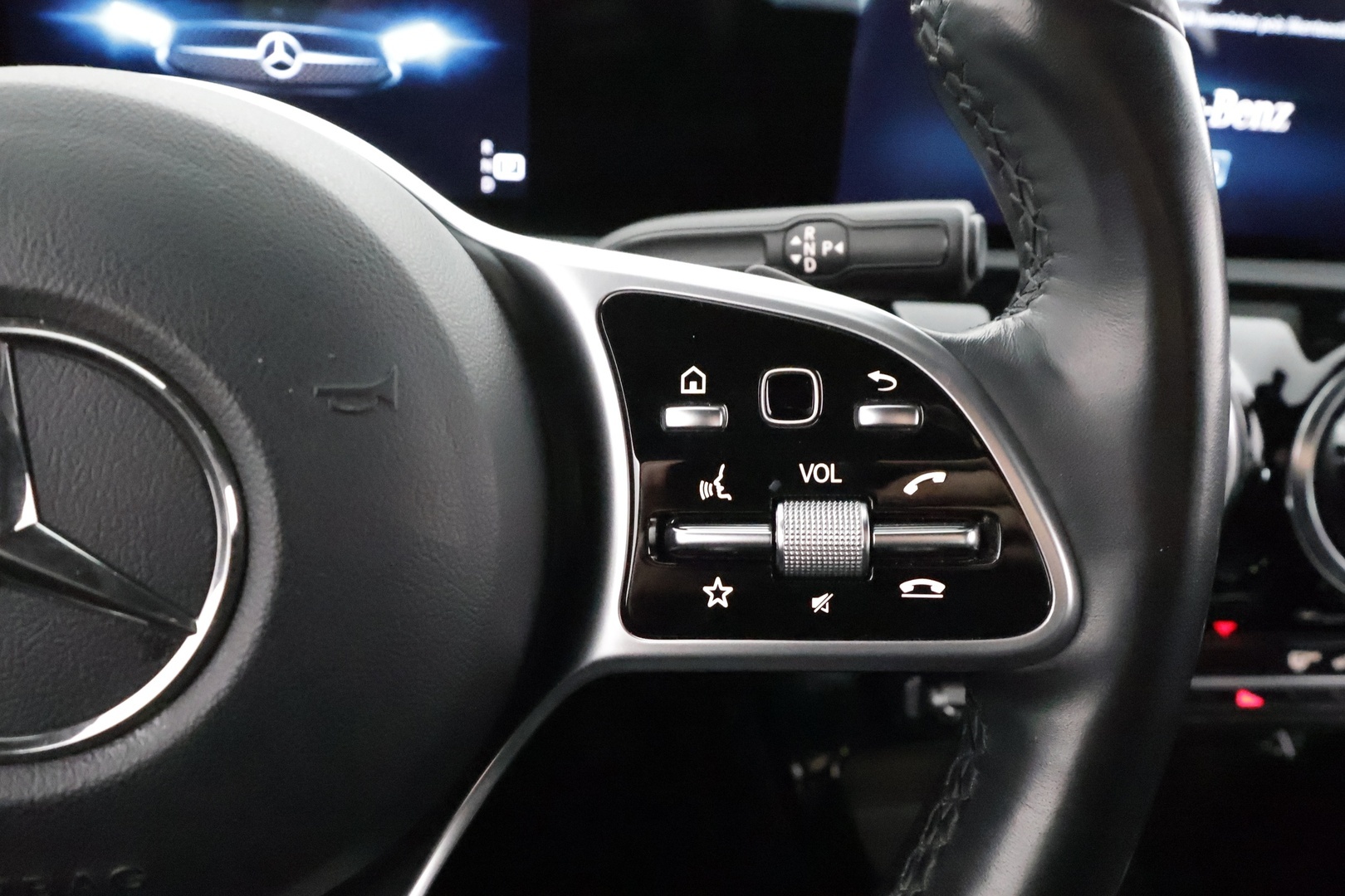 MERCEDES-BENZ CLA 2022