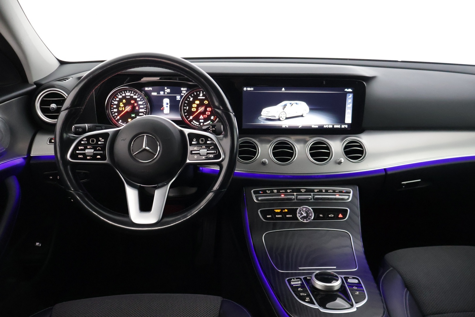 MERCEDES-BENZ E 2019