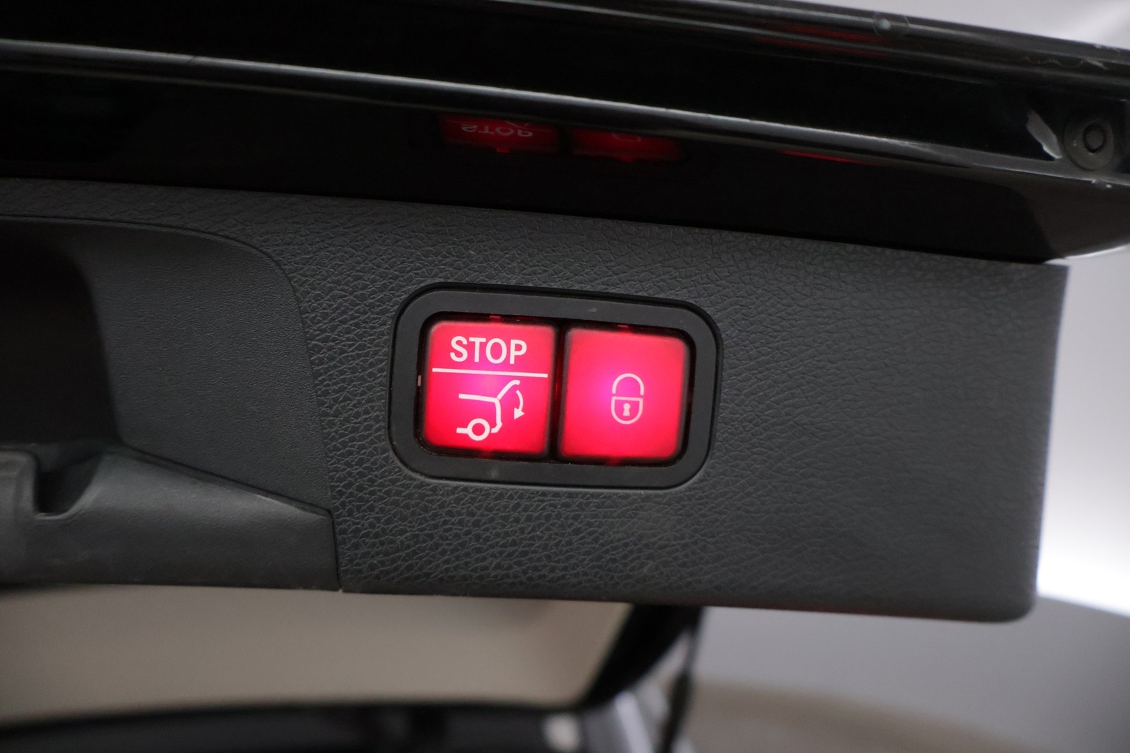 MERCEDES-BENZ E 2019