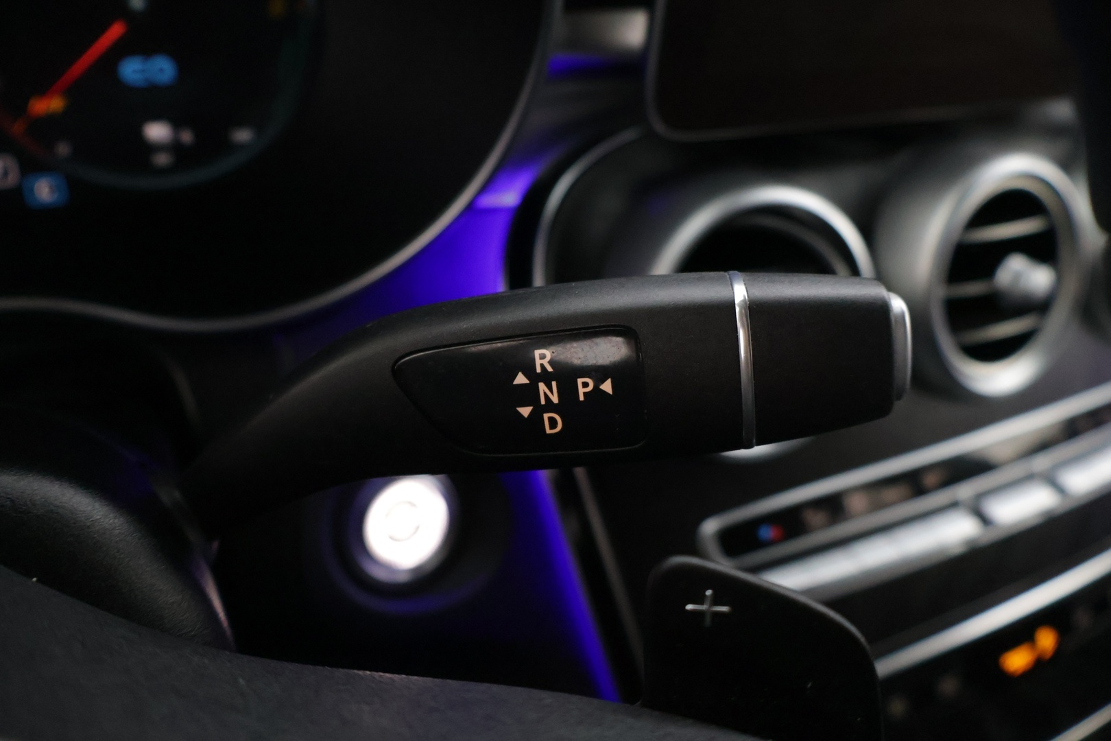 MERCEDES-BENZ GLC 2021