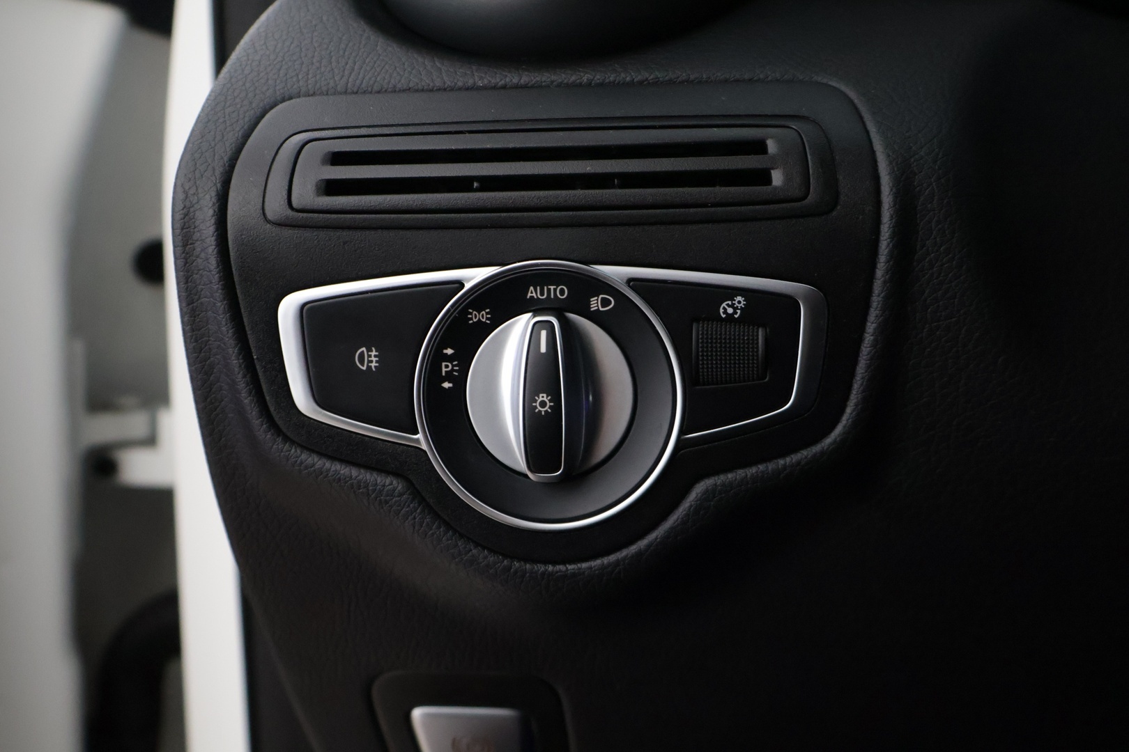 MERCEDES-BENZ GLC 2021