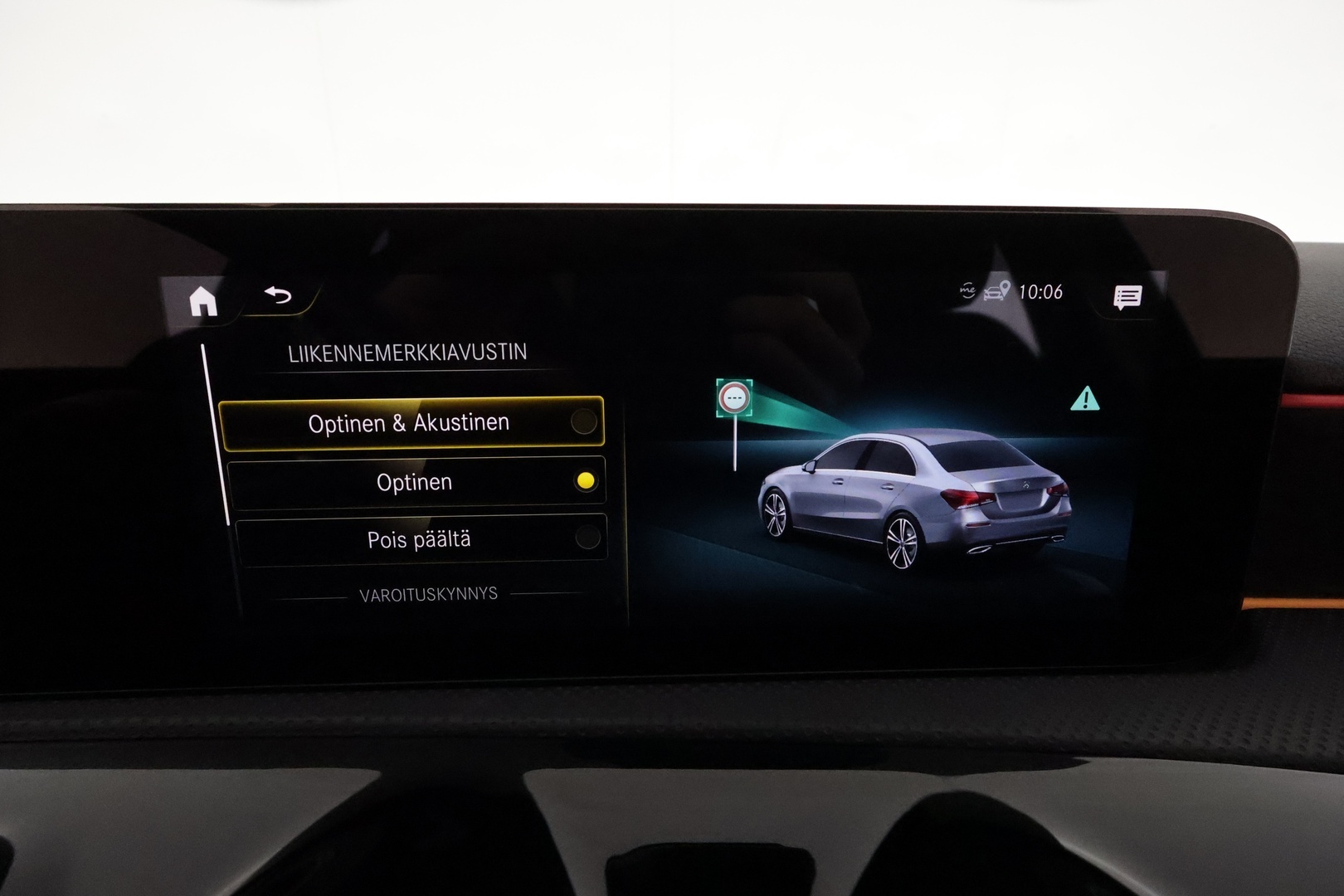 MERCEDES-BENZ A 2021