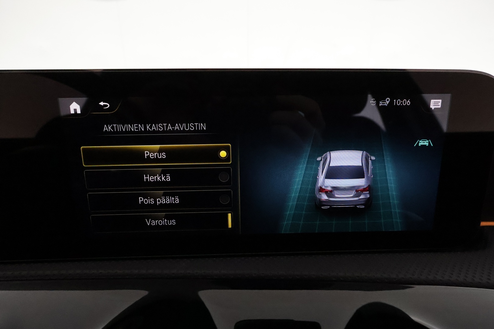 MERCEDES-BENZ A 2021