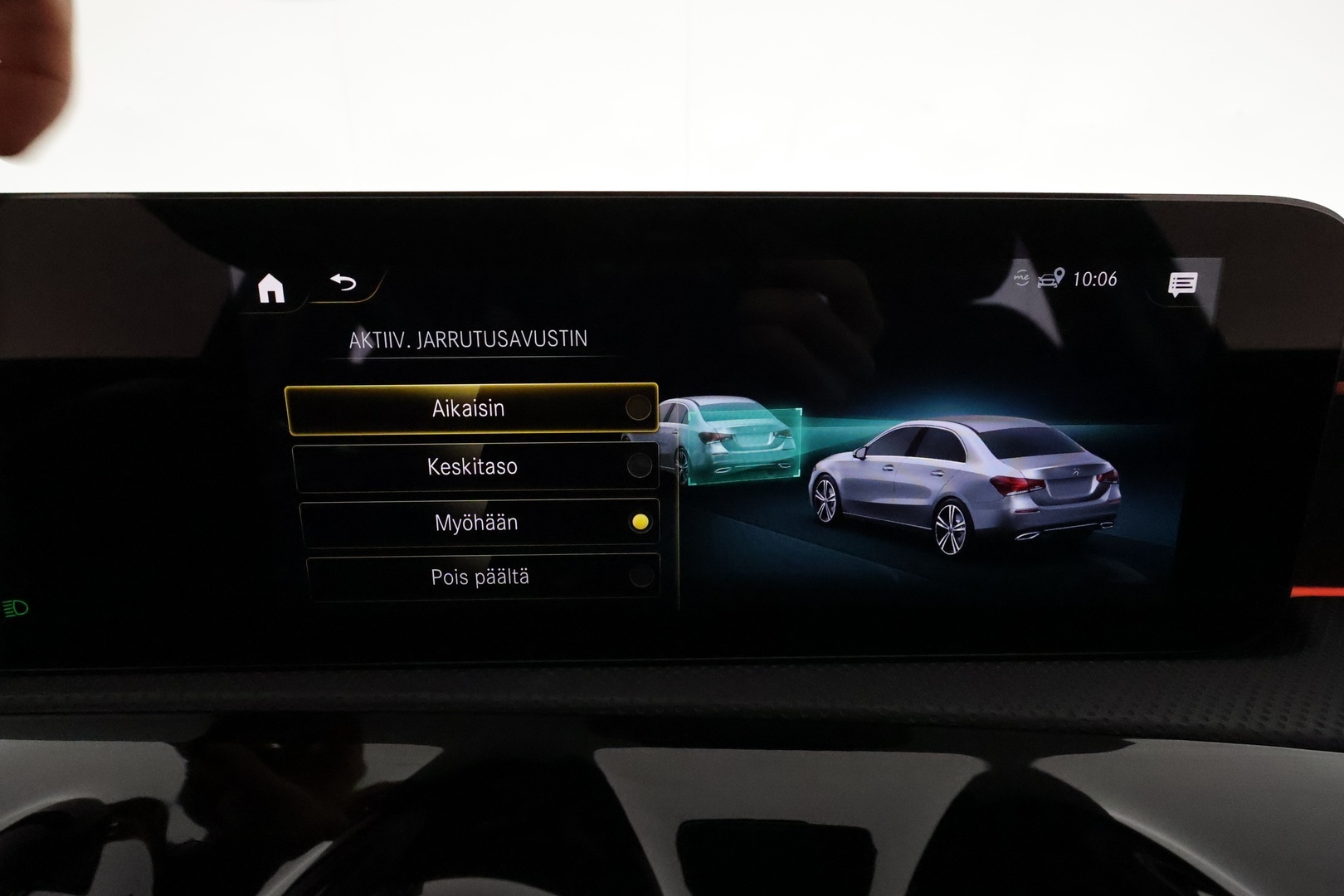 MERCEDES-BENZ A 2021