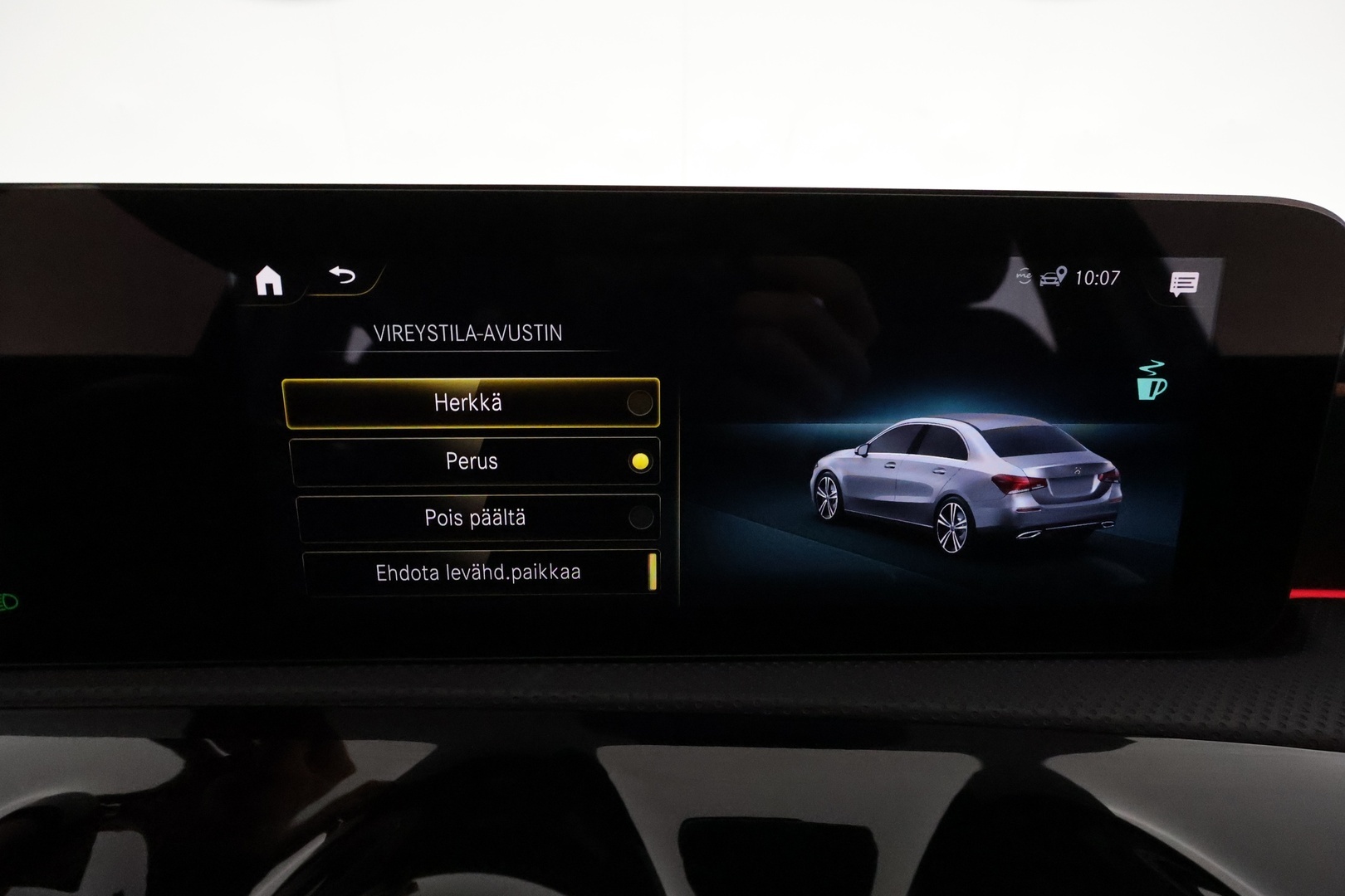 MERCEDES-BENZ A 2021