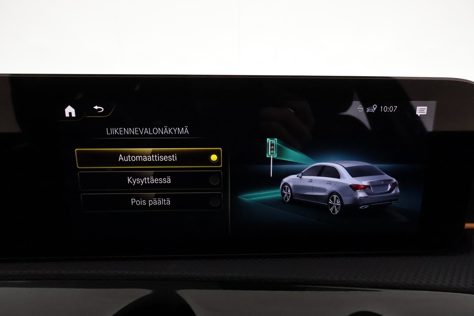 MERCEDES-BENZ A 2021